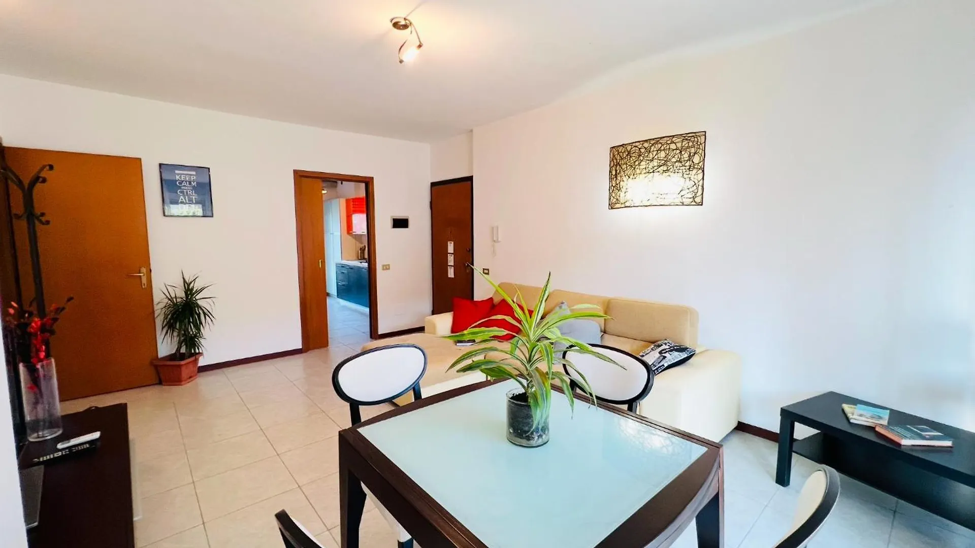 Big Apartment In Milan City Navigli District With 2 Balcony And Parking