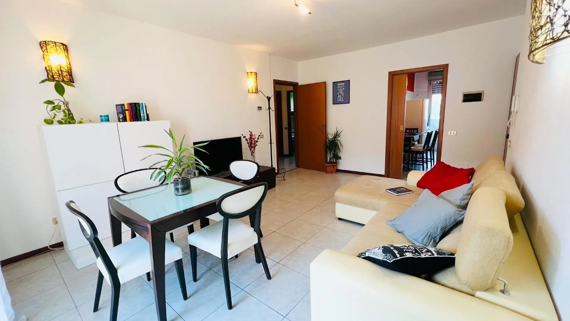 Big Apartment In Milan City Navigli District With 2 Balcony And Parking