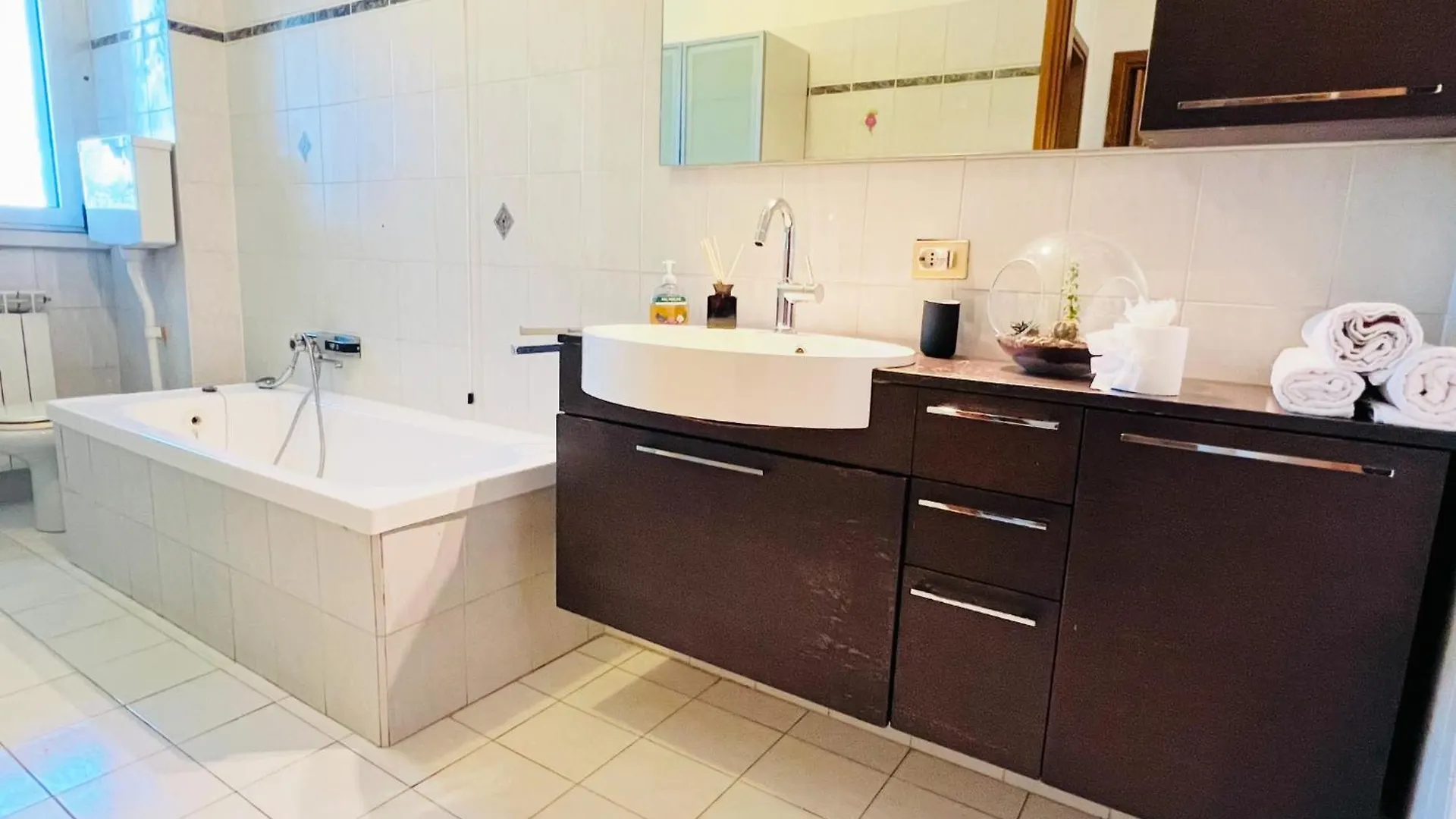 Big Apartment In Milan City Navigli District With 2 Balcony And Parking