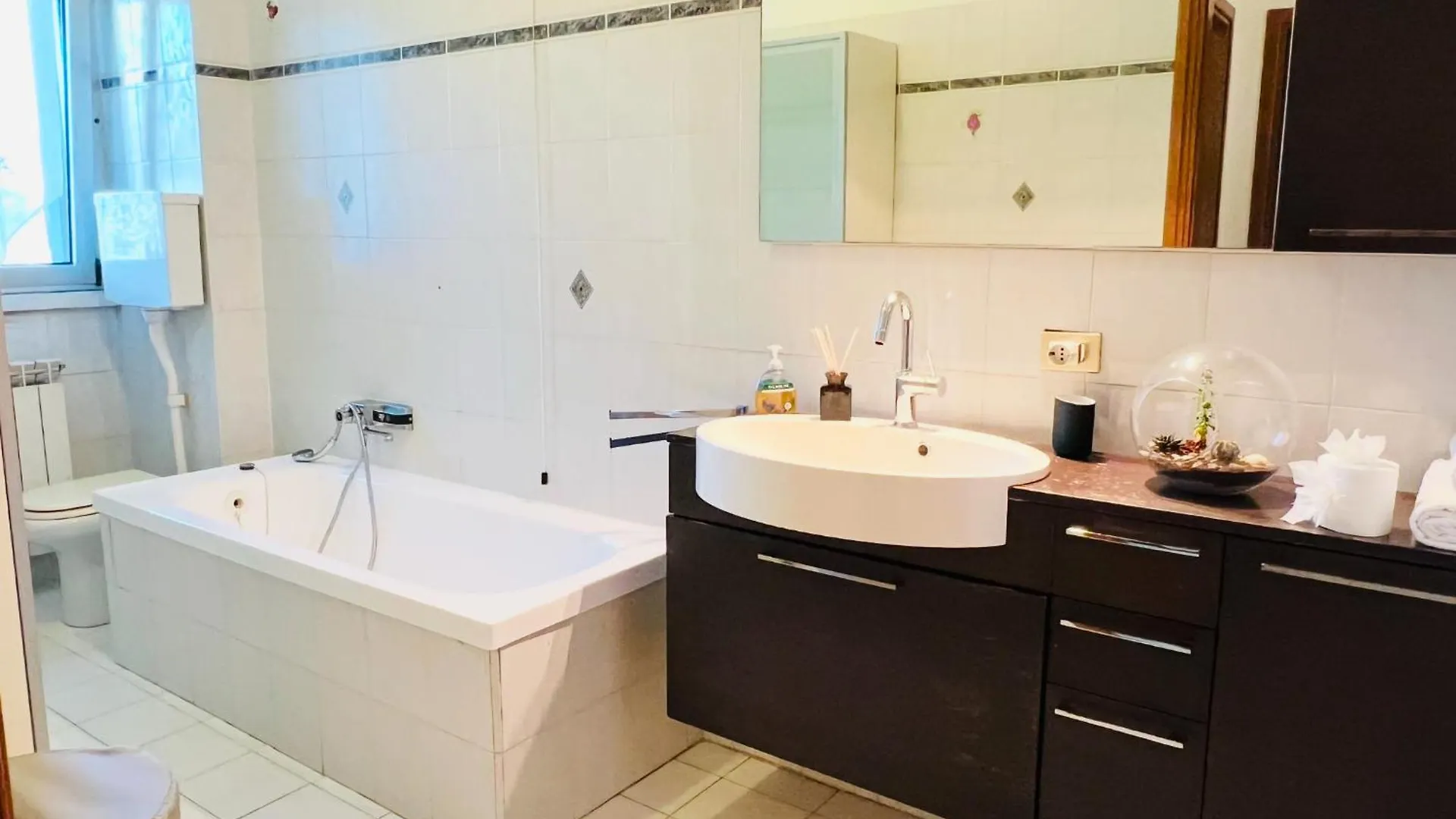 Big Apartment In Milan City Navigli District With 2 Balcony And Parking Italy