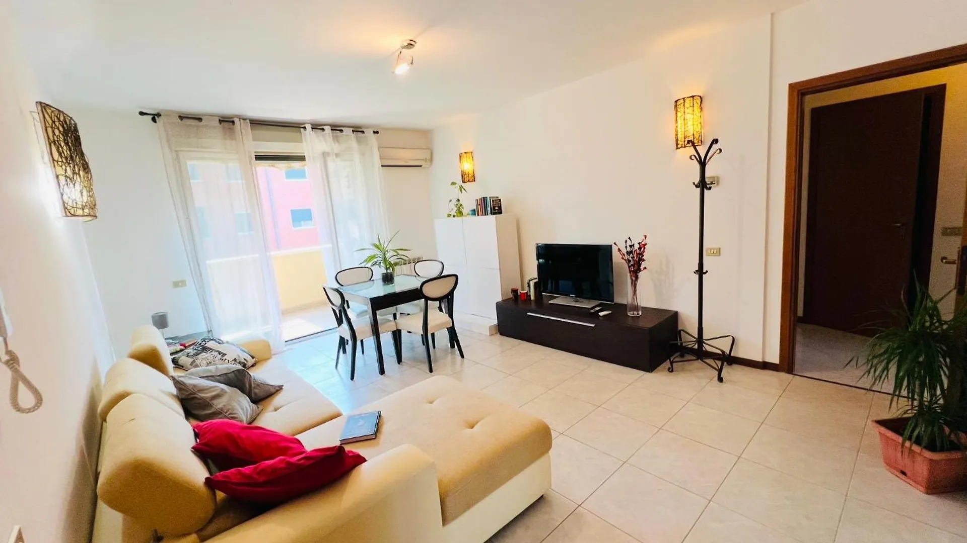 Big Apartment In Milan City Navigli District With 2 Balcony And Parking Italy