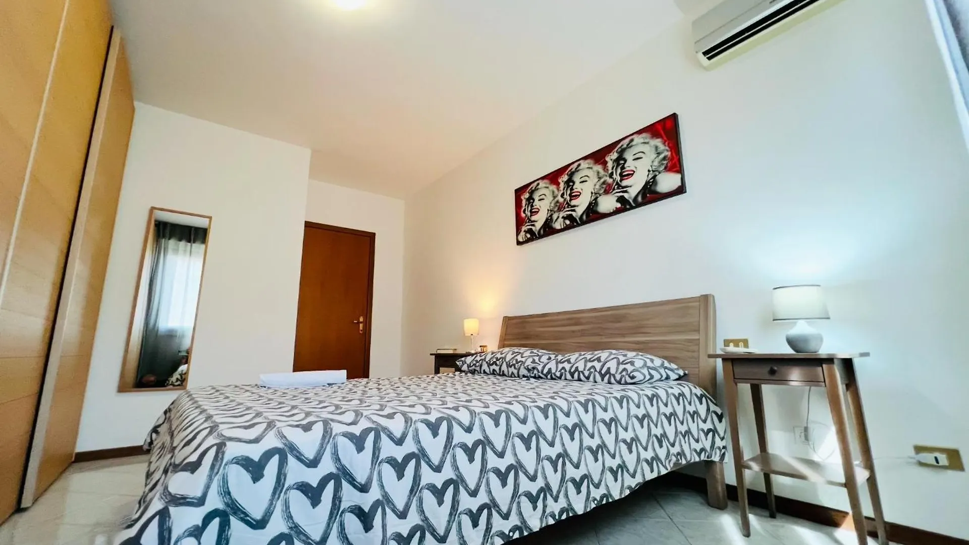 Big Apartment In Milan City Navigli District With 2 Balcony And Parking 0*,