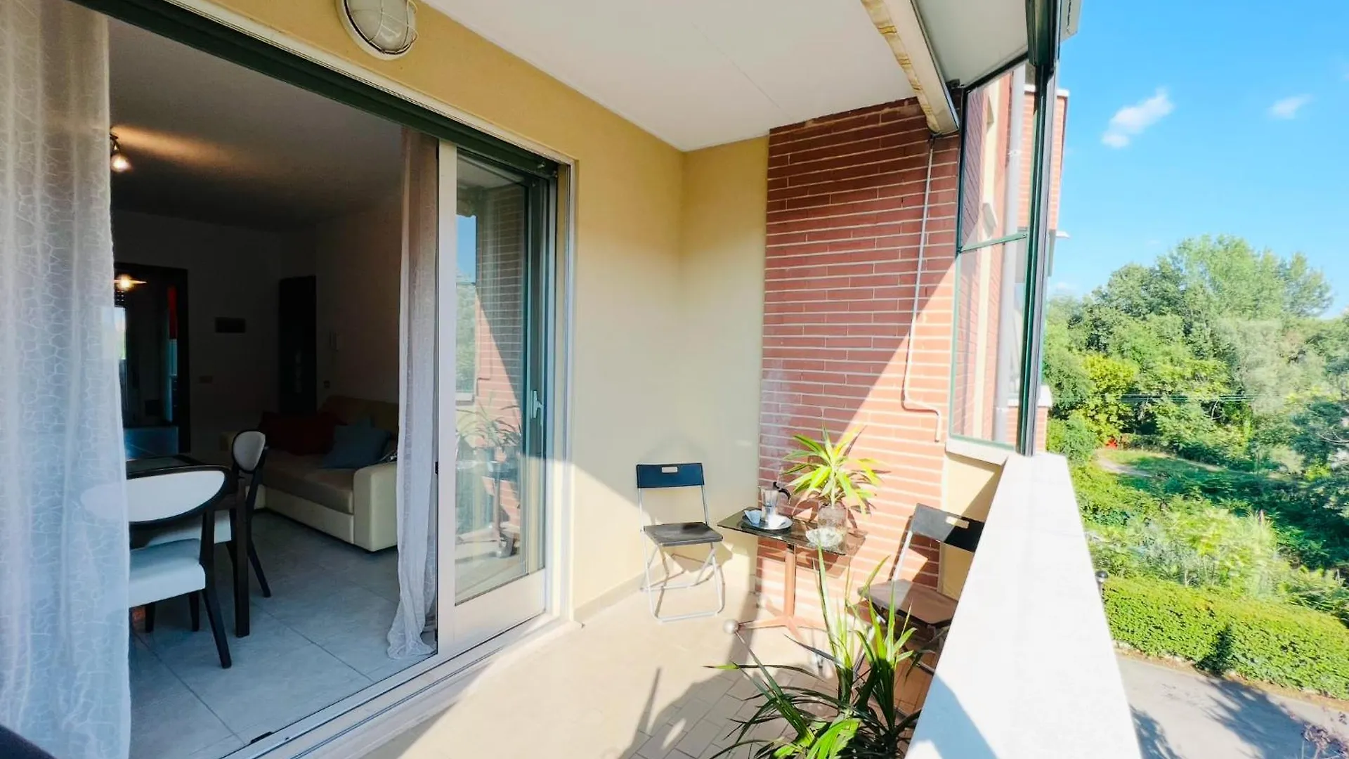 Big Apartment In Milan City Navigli District With 2 Balcony And Parking